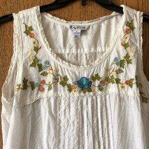 April Cornell White Embroiled Nightgown w/lace